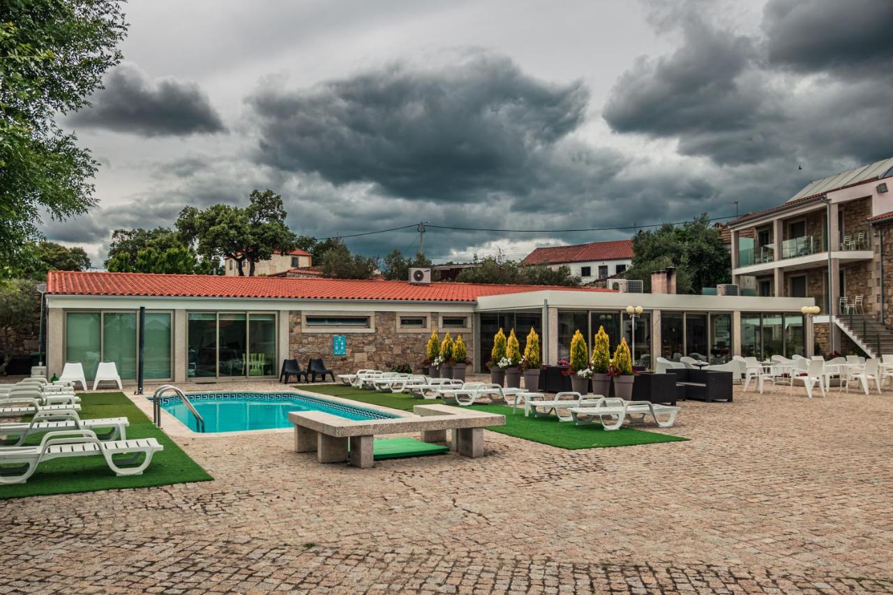 Casas Campo Cimo Da Quinta Hotell Miranda do Douro Exteriör bild