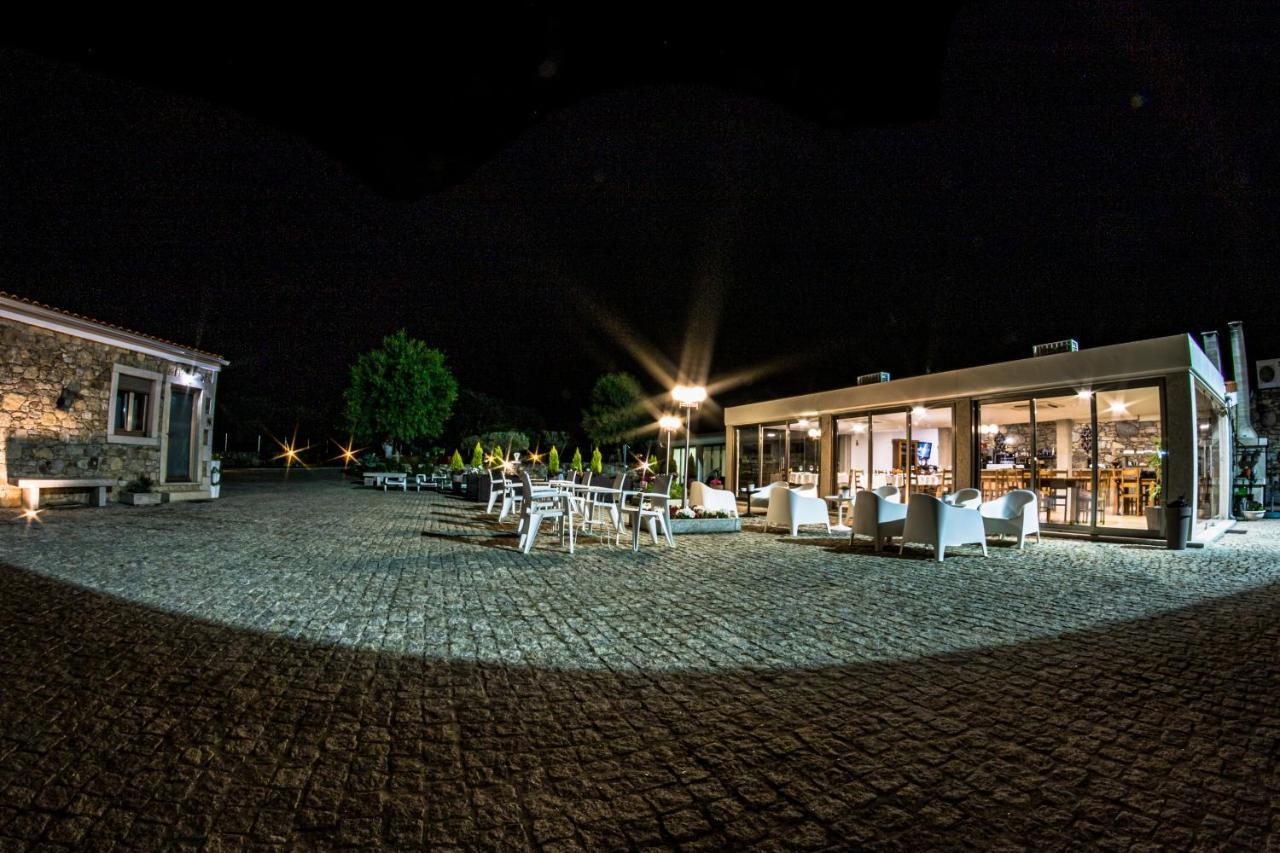 Casas Campo Cimo Da Quinta Hotell Miranda do Douro Exteriör bild