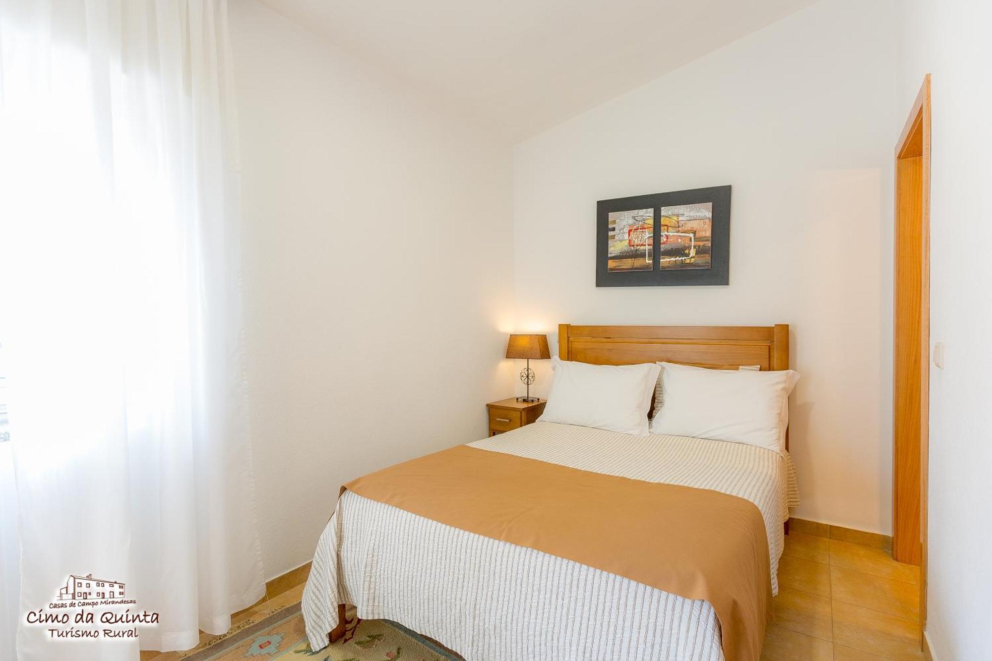 Casas Campo Cimo Da Quinta Hotell Miranda do Douro Rum bild